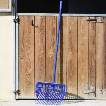 Online Cheval Energy - Les Equipements Cheval Energy Fourche à Copeaux Plastique - Bleu